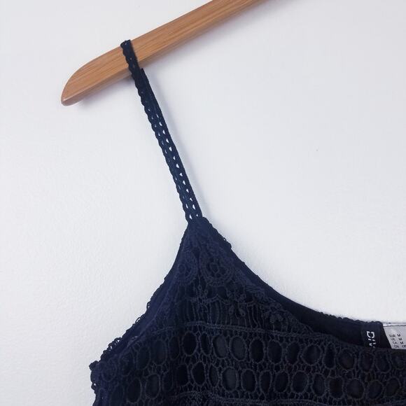 Black Lace Embroidered Tank Top Medium - Picture 4 of 6